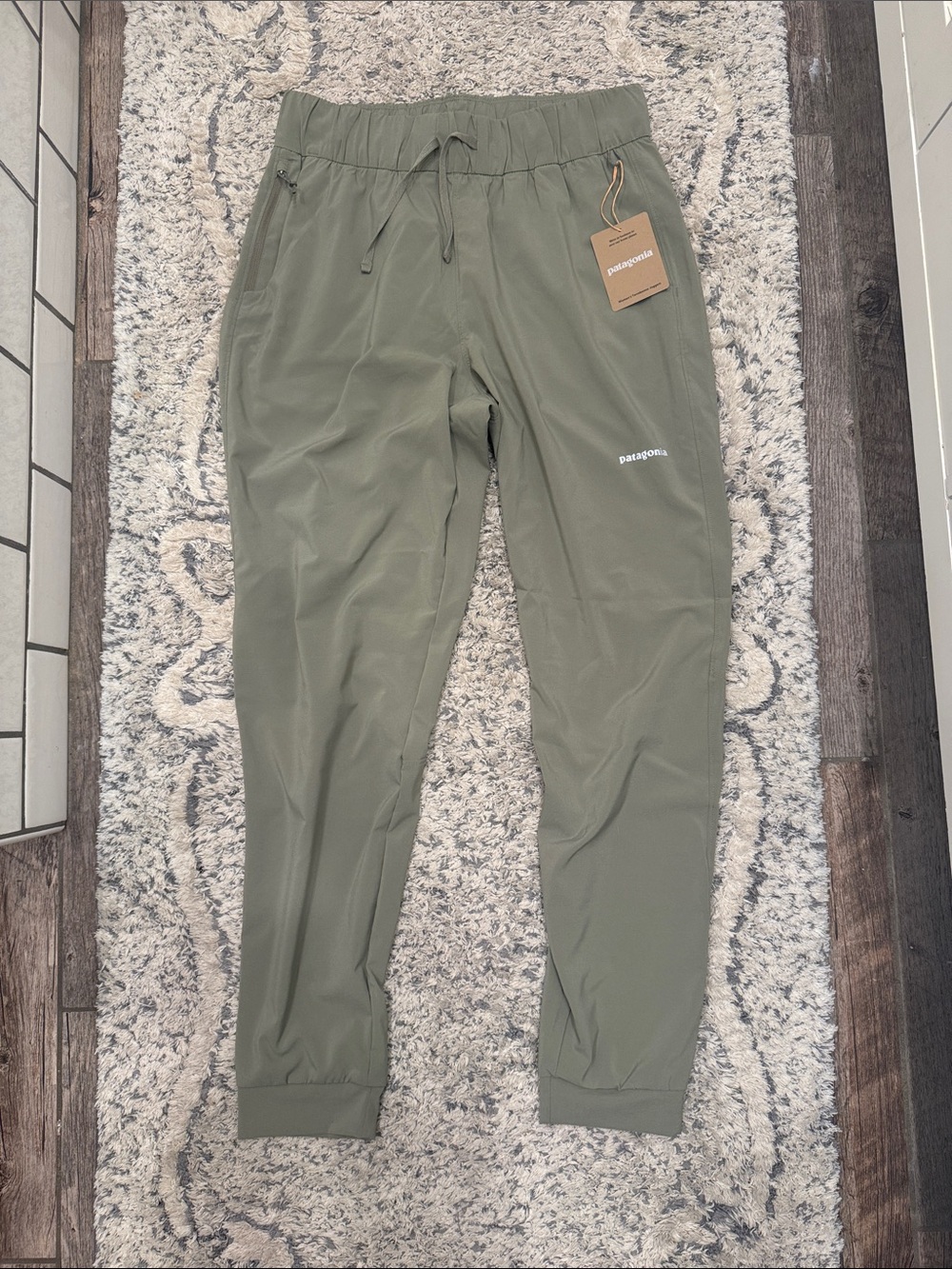 NWT Patagonia Women’s Terrebonne Joggers
